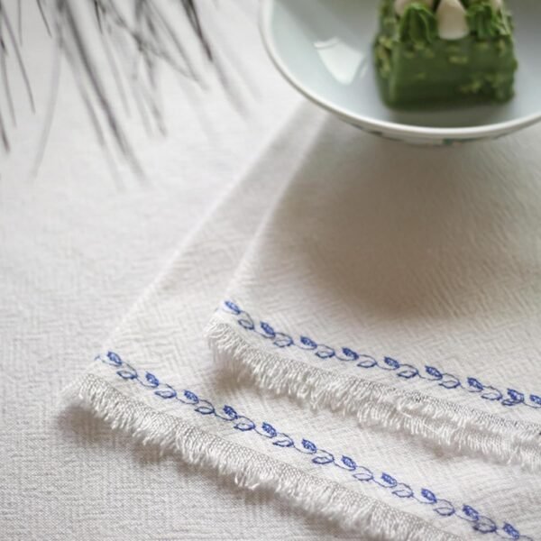 Embroidered Handmade Cloth Napkins，Thickened Cotton Cloth Napkins with Fringe，Kitchen Dining Tabletop Decoration，for Dinners, Parties, Weddings 18 x 18 Inch Set of 4 - White
